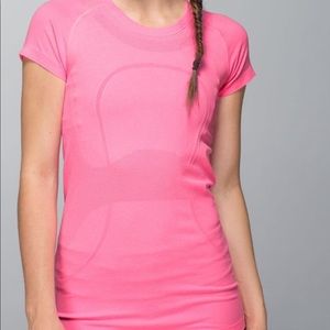 Lululemon swiftly tech short sleeve